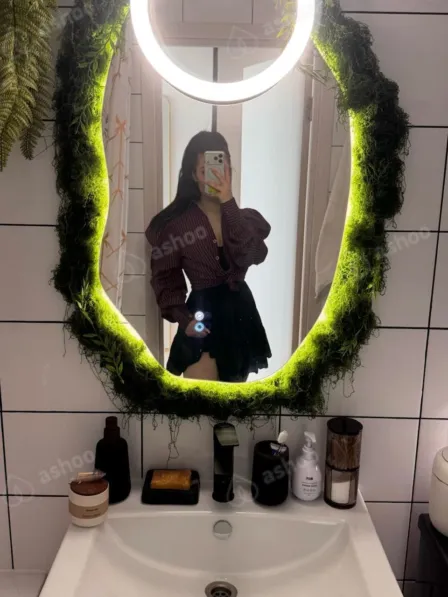 Chanel, 21